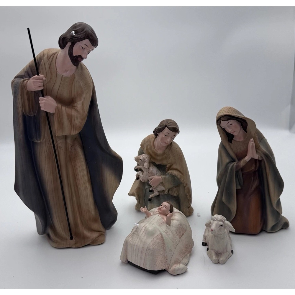 Joseph's Studio by Roman -10.25" 5-Piece Nativity Set W/ Holy Family & Lamb NOS‎